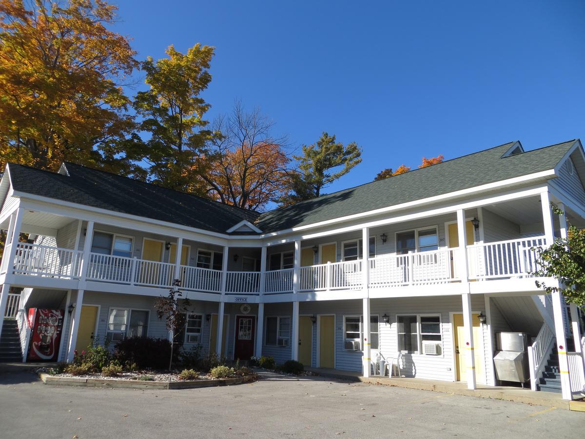 Empire Lakeshore Inn エクステリア 写真