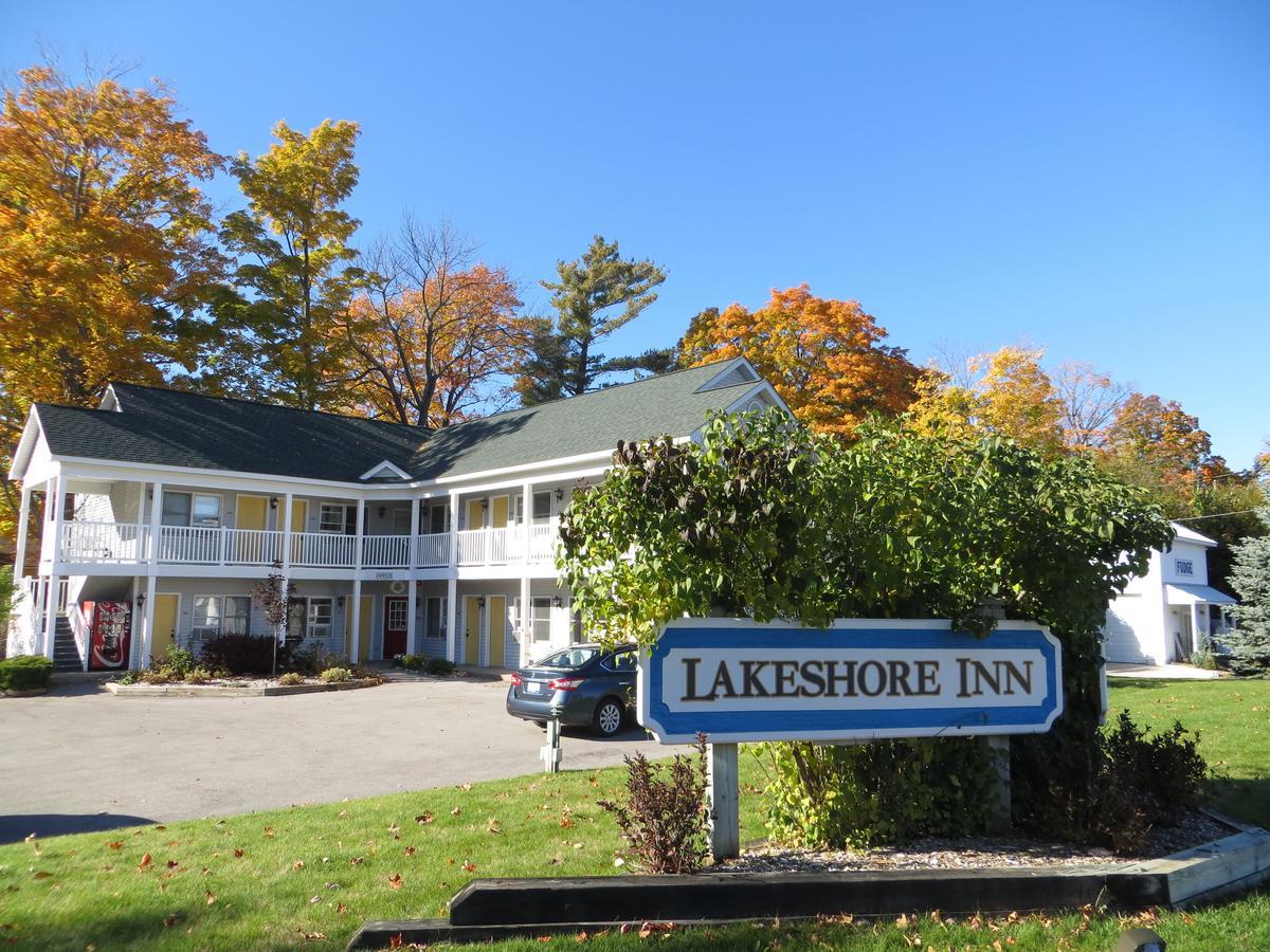 Empire Lakeshore Inn エクステリア 写真