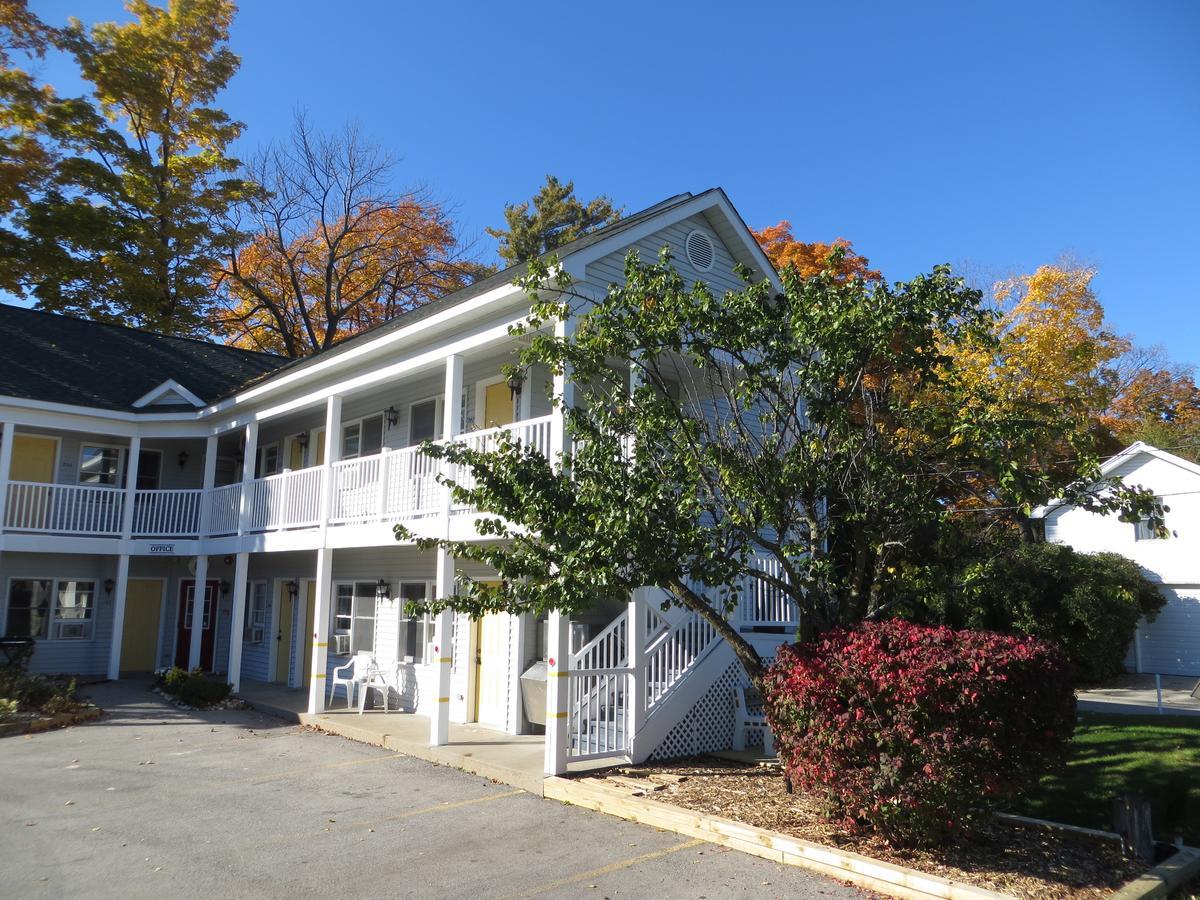 Empire Lakeshore Inn エクステリア 写真
