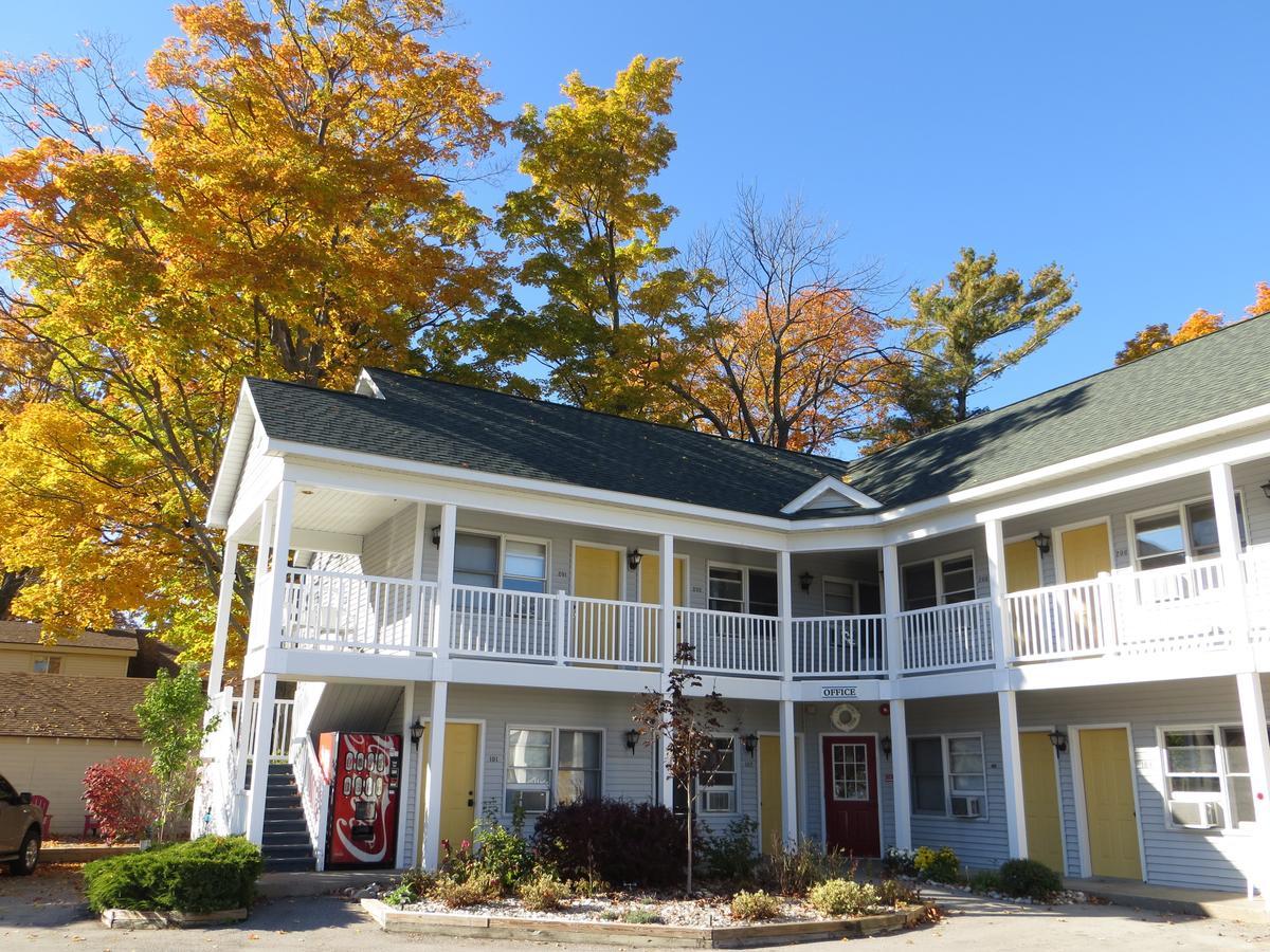 Empire Lakeshore Inn エクステリア 写真