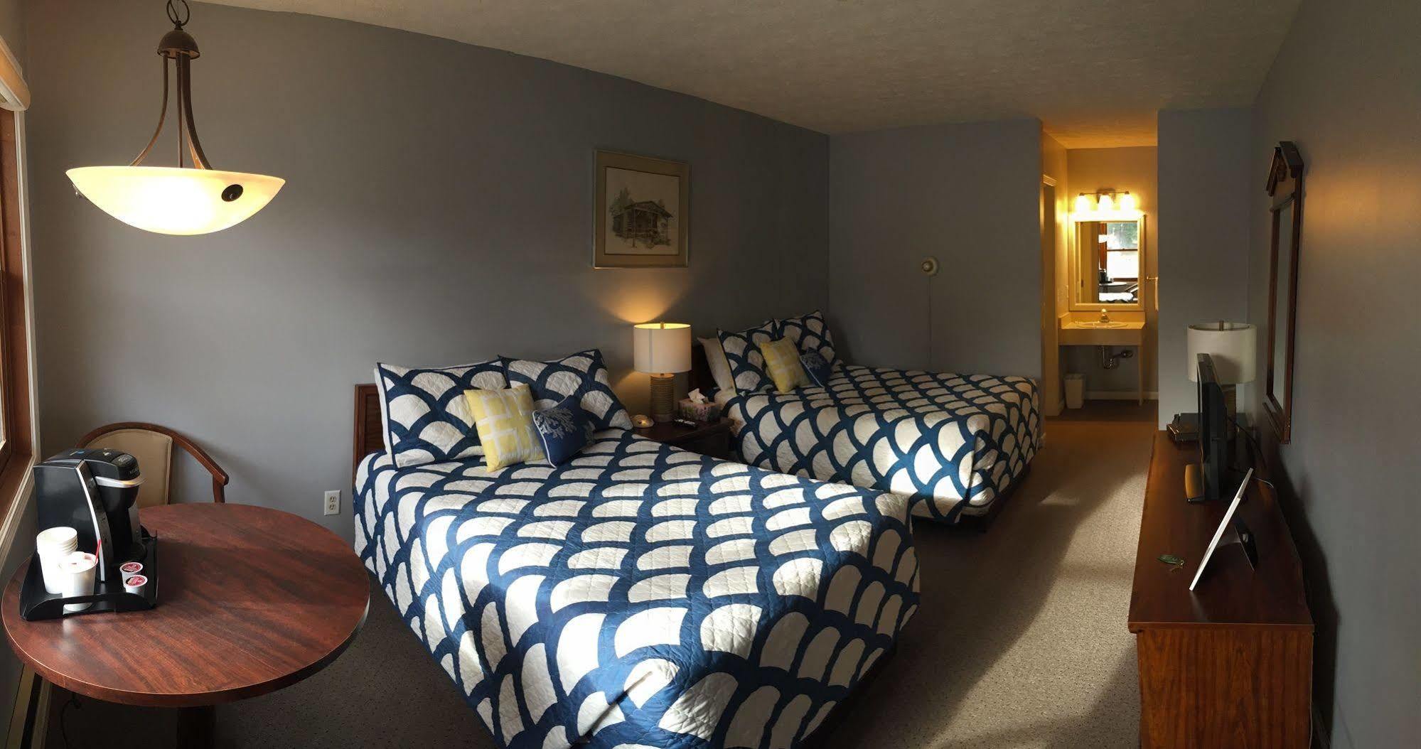 Empire Lakeshore Inn エクステリア 写真