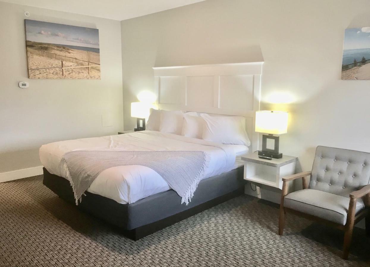 Empire Lakeshore Inn エクステリア 写真